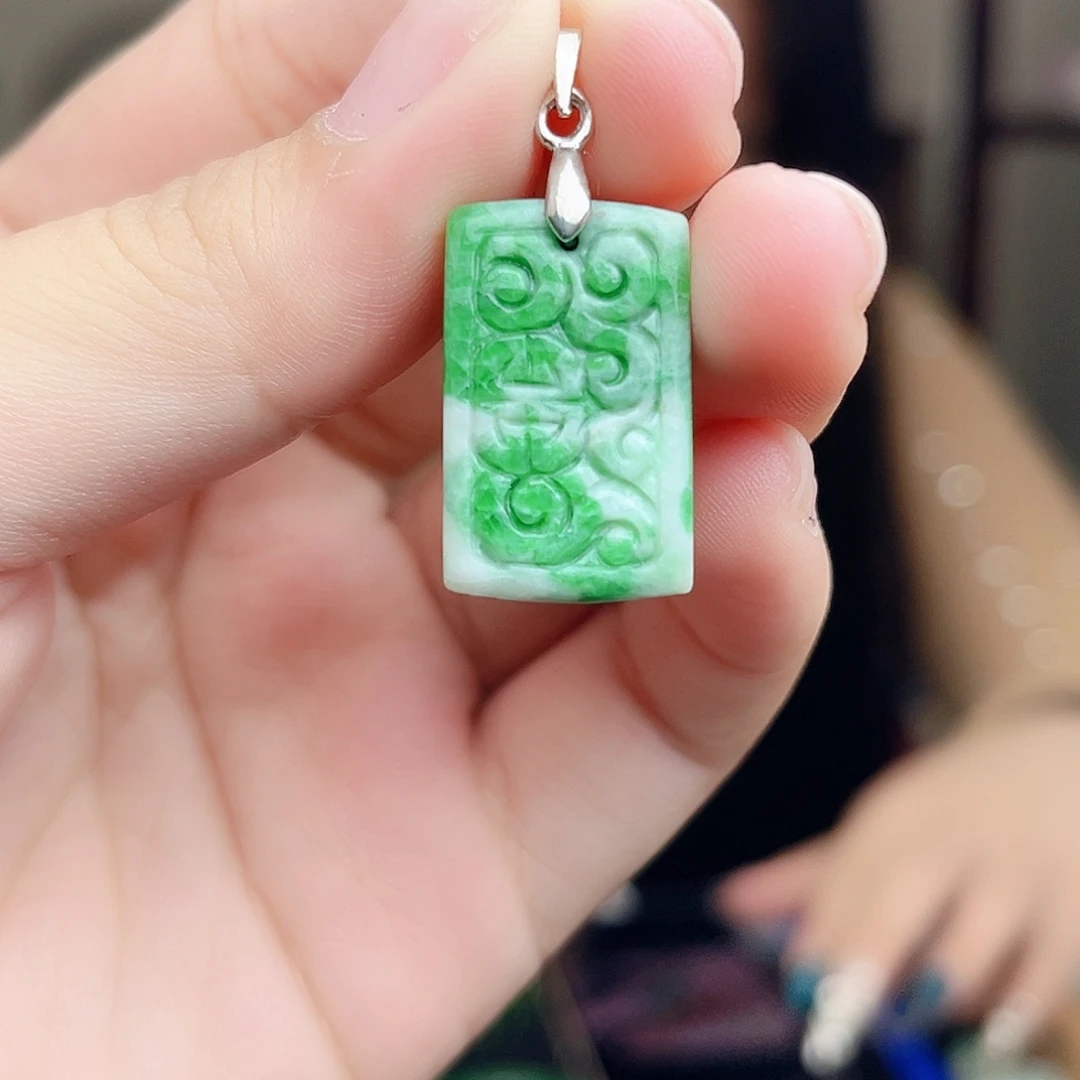 颈饰未镶嵌翡翠多样性