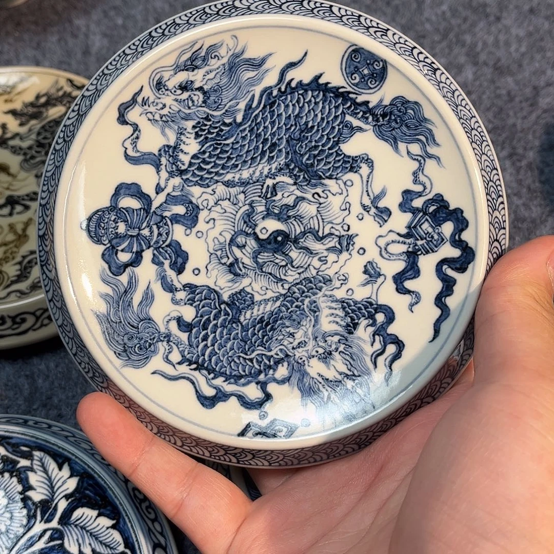 巽***人元青花麒麟大盖置