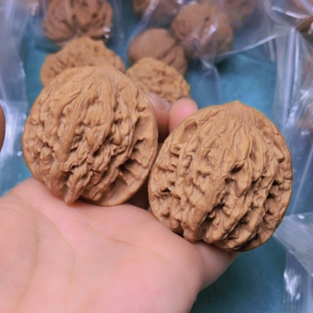 【闪购商品】把件核桃44麦虎磕边