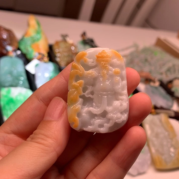 颈饰未镶嵌翡翠吊坠