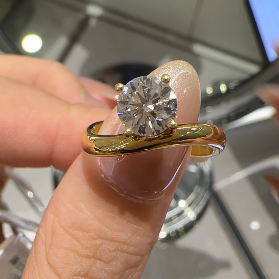 18K金镶嵌实验室培育钻石波浪戒臂四爪1卡