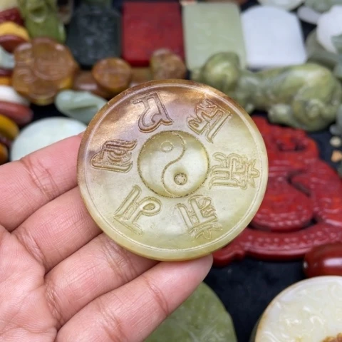 蛇纹石玉颈饰未镶嵌61