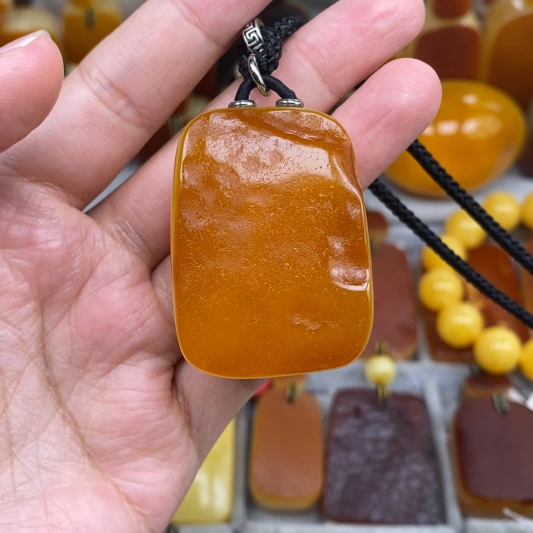 琥珀未镶嵌珠宝奇石