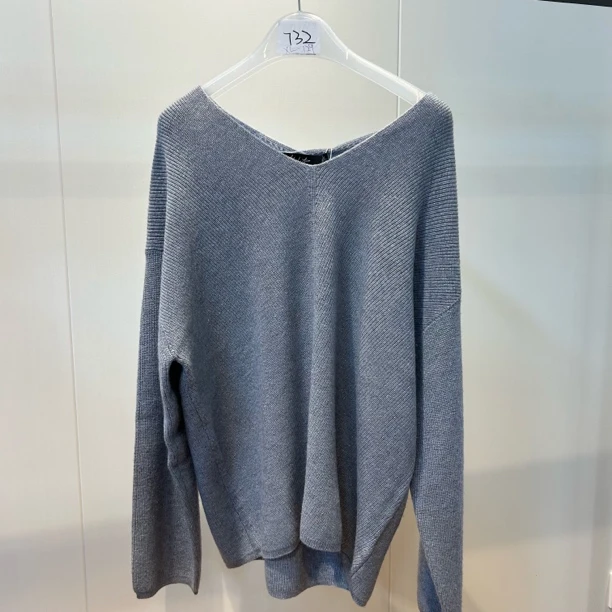 气质落肩经典针织衫（A732）