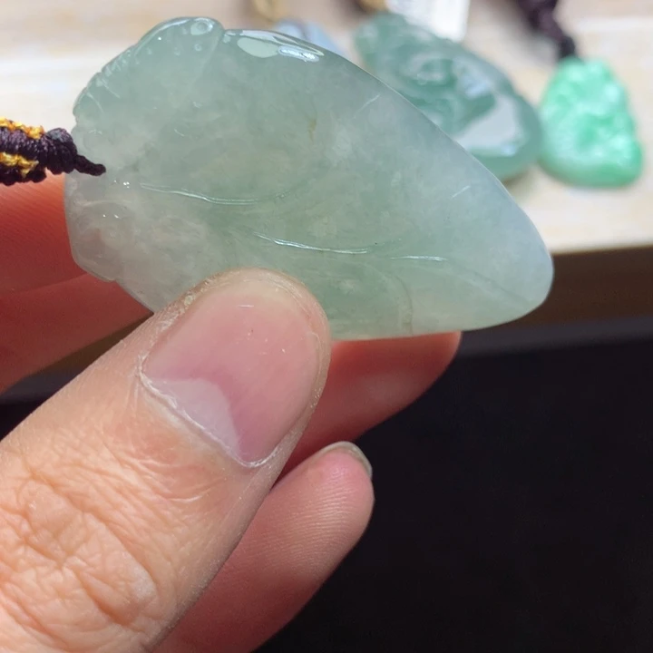 翡翠未镶嵌颈饰吊坠