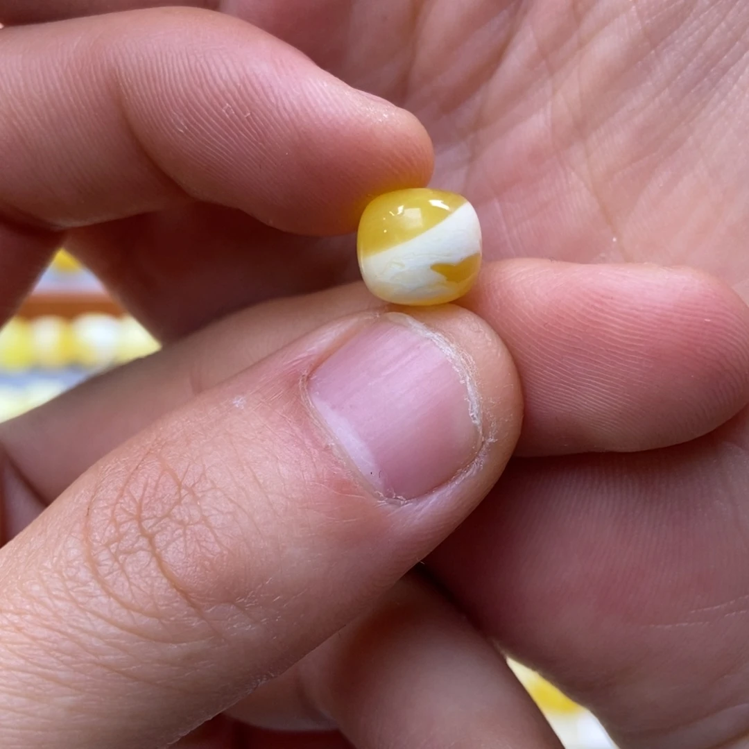 琥珀未镶嵌珠宝奇石9.7mm微粉尘