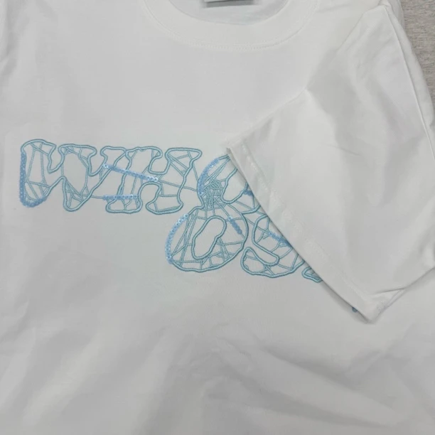 8家胸口蜘网刺绣短袖T恤