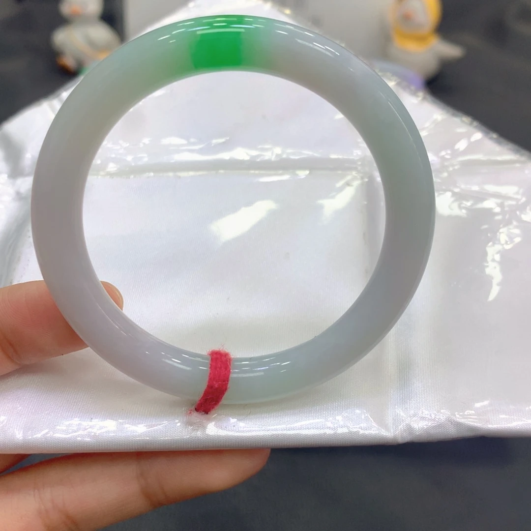 翡翠未镶嵌手镯翡翠23