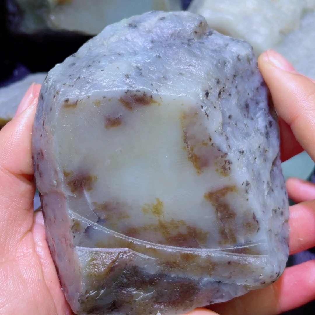 和田玉未镶嵌珠宝半成品