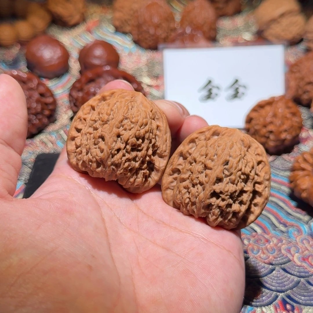 把件核桃750南疆石，尺寸42