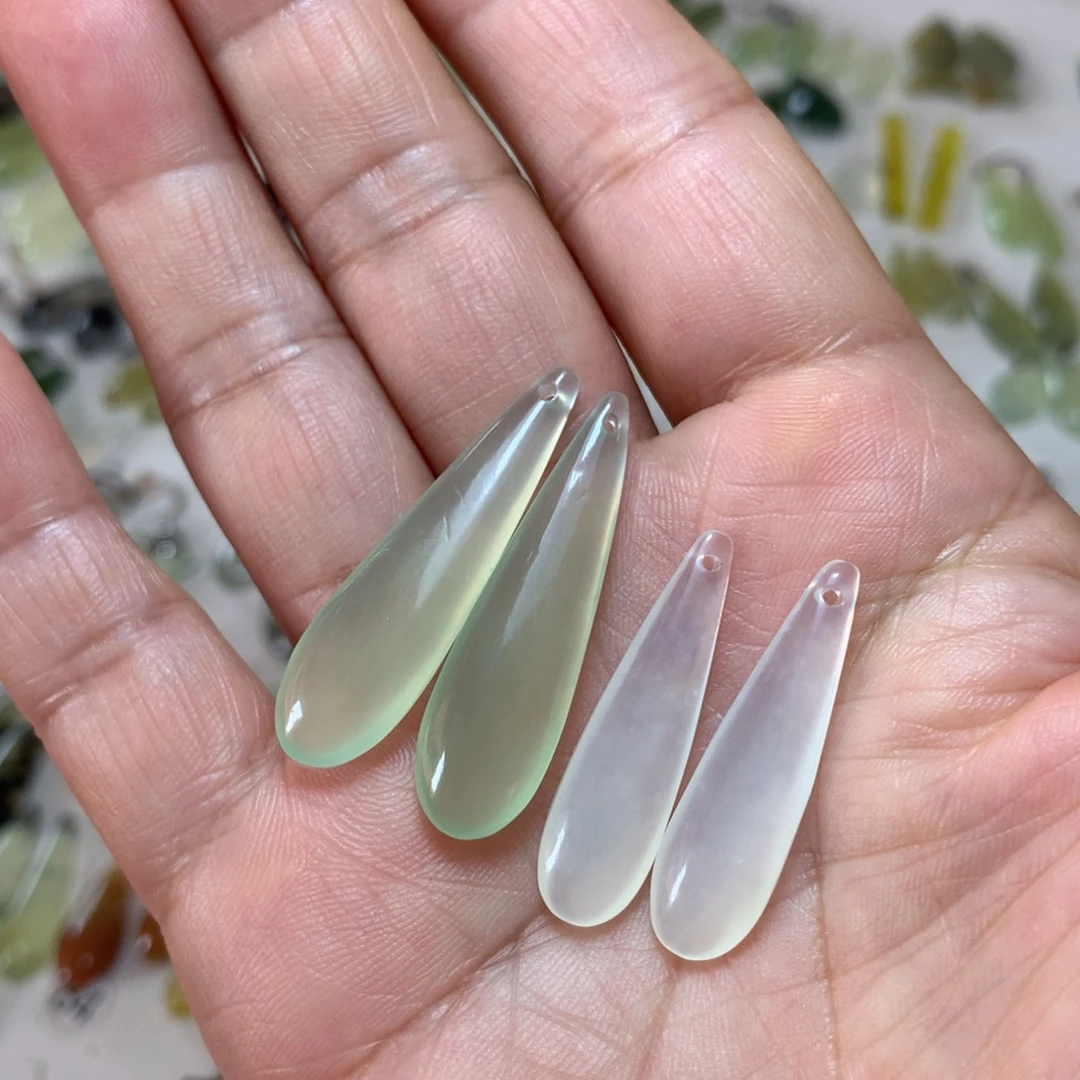 奇***予蛇纹石玉未镶嵌耳环