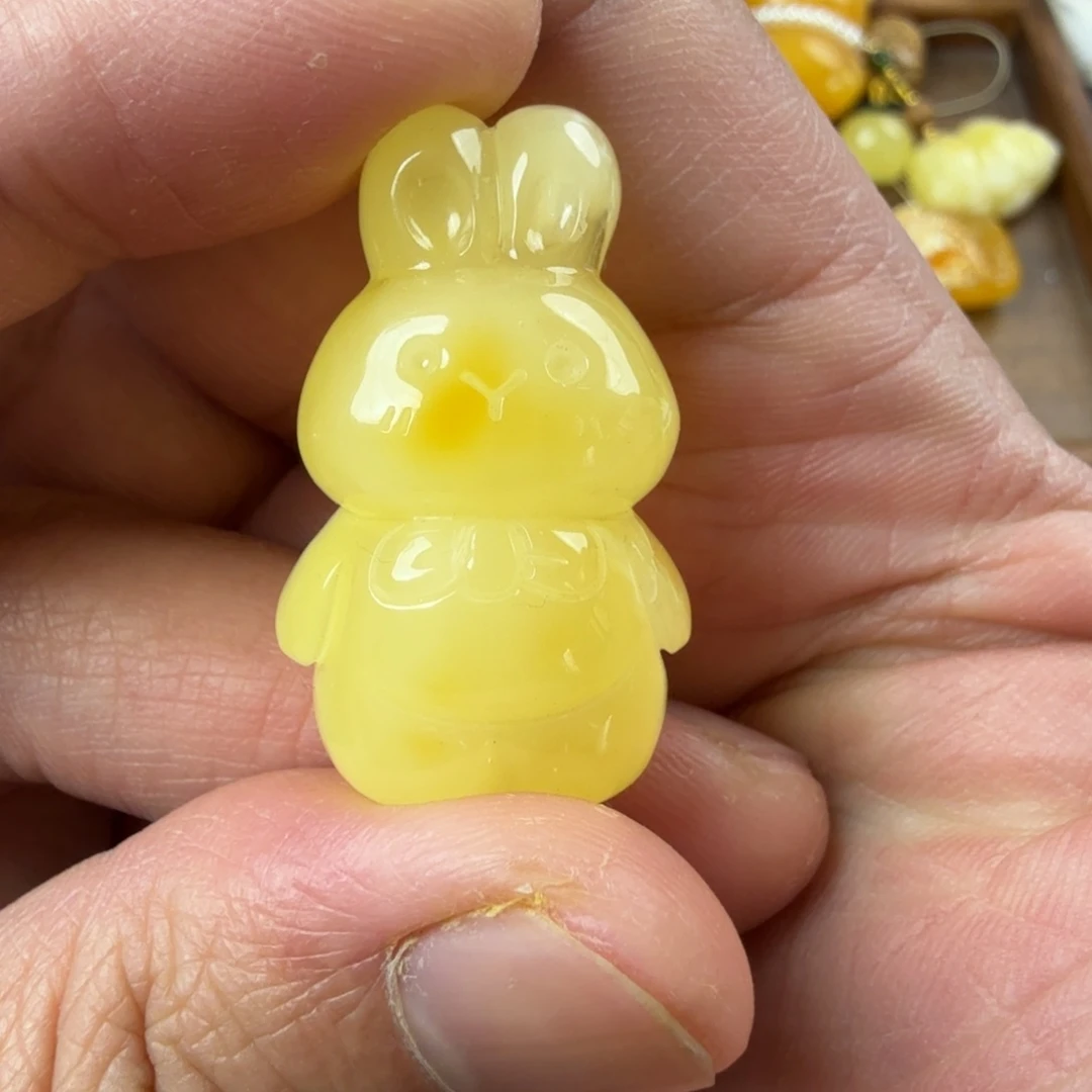 琥珀未镶嵌珠宝奇石