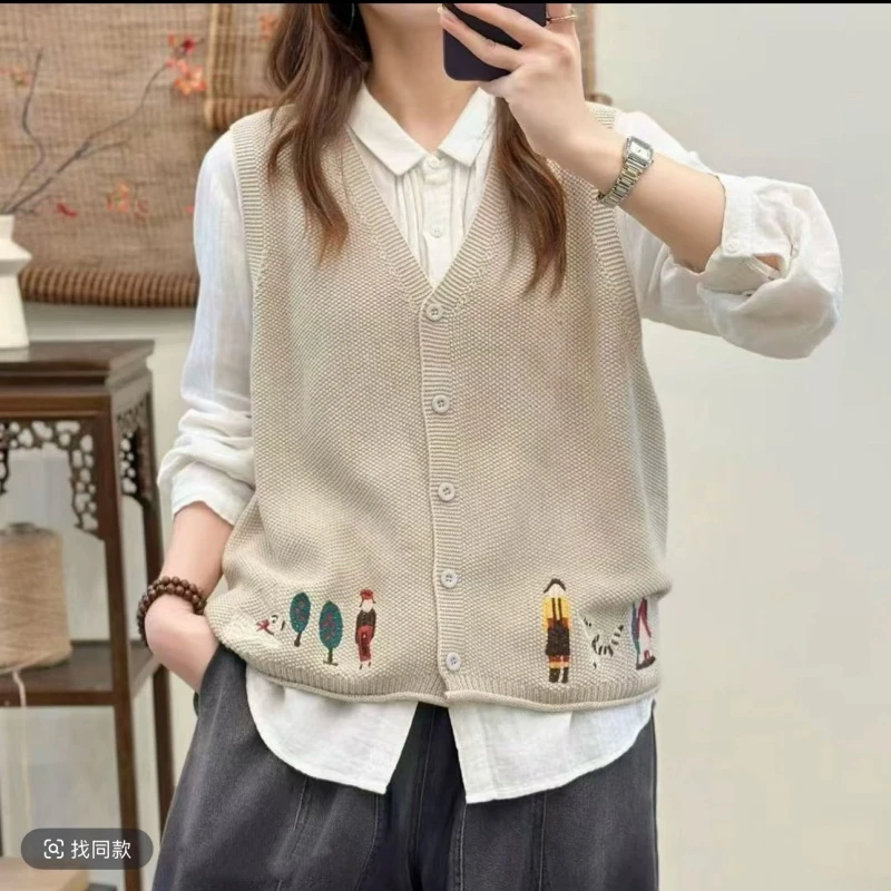 2025秋季新款V领刺绣开扣马甲棉线针织休闲外塔女26075