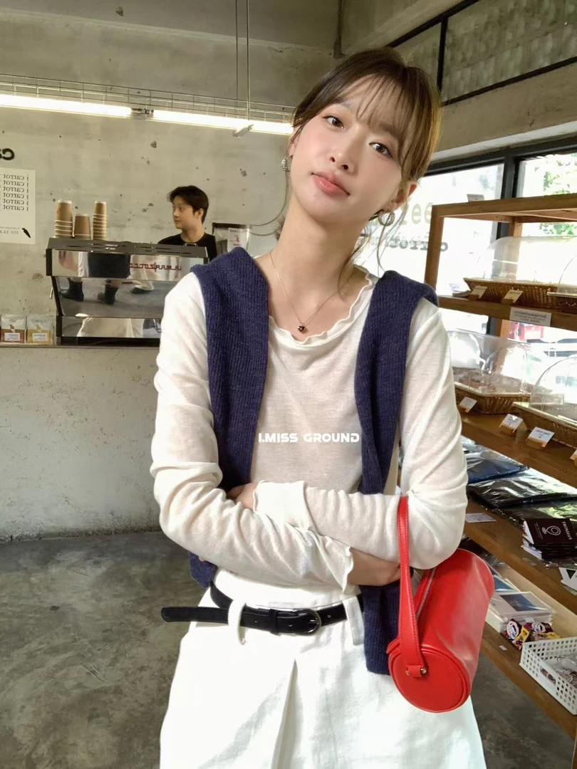 imiss@209 韩系纯色百搭木耳边长袖打底衫（百百天丝）5-28