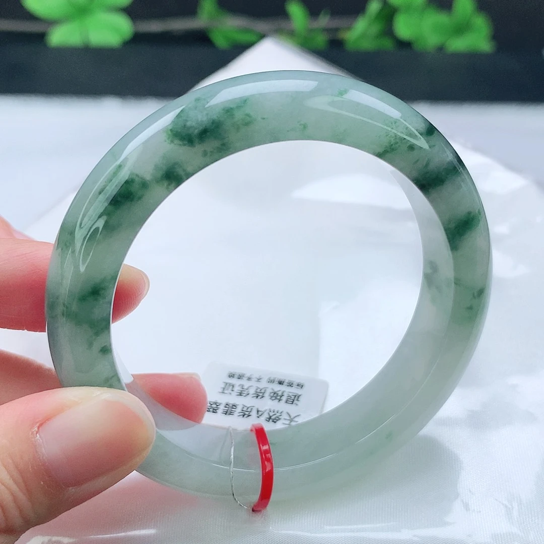 翡翠手镯未镶嵌53圈