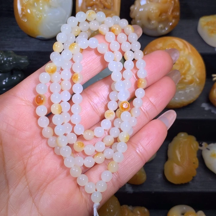 和田玉颈饰未镶嵌