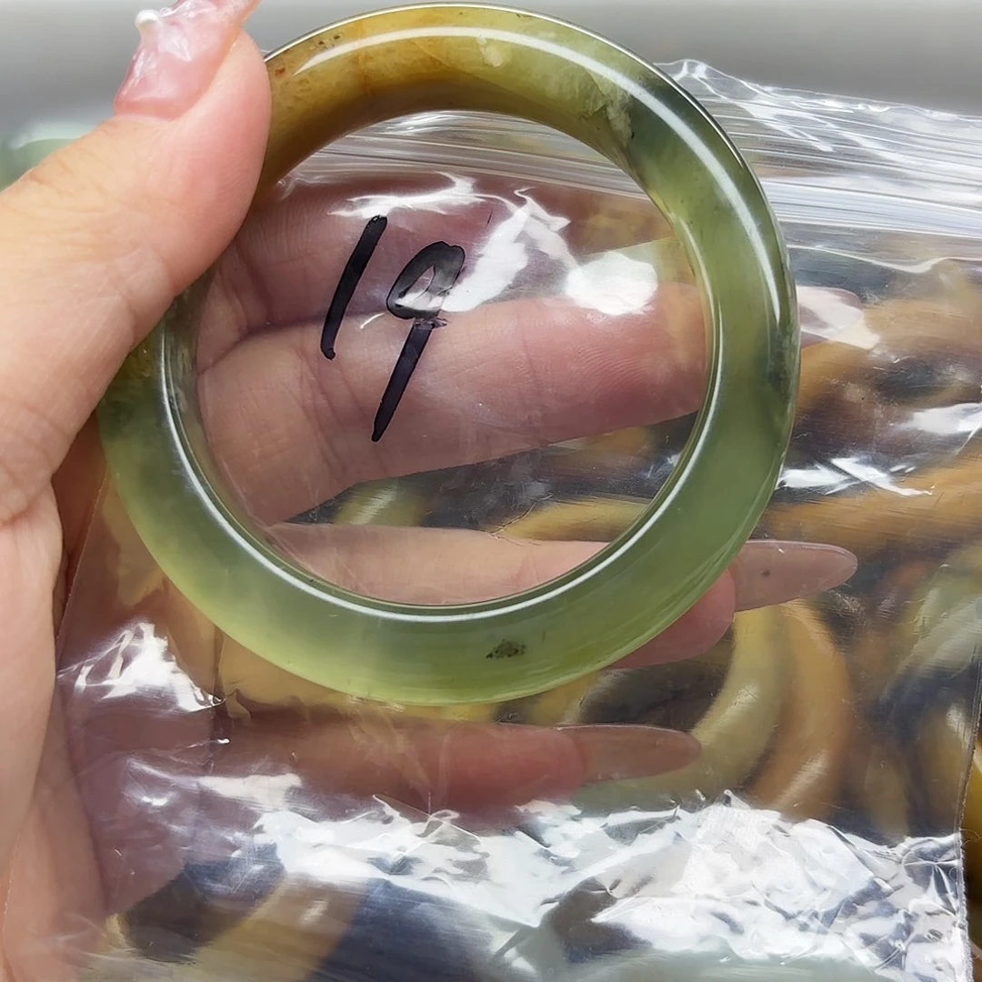 金***烂蛇纹石玉未镶嵌手镯