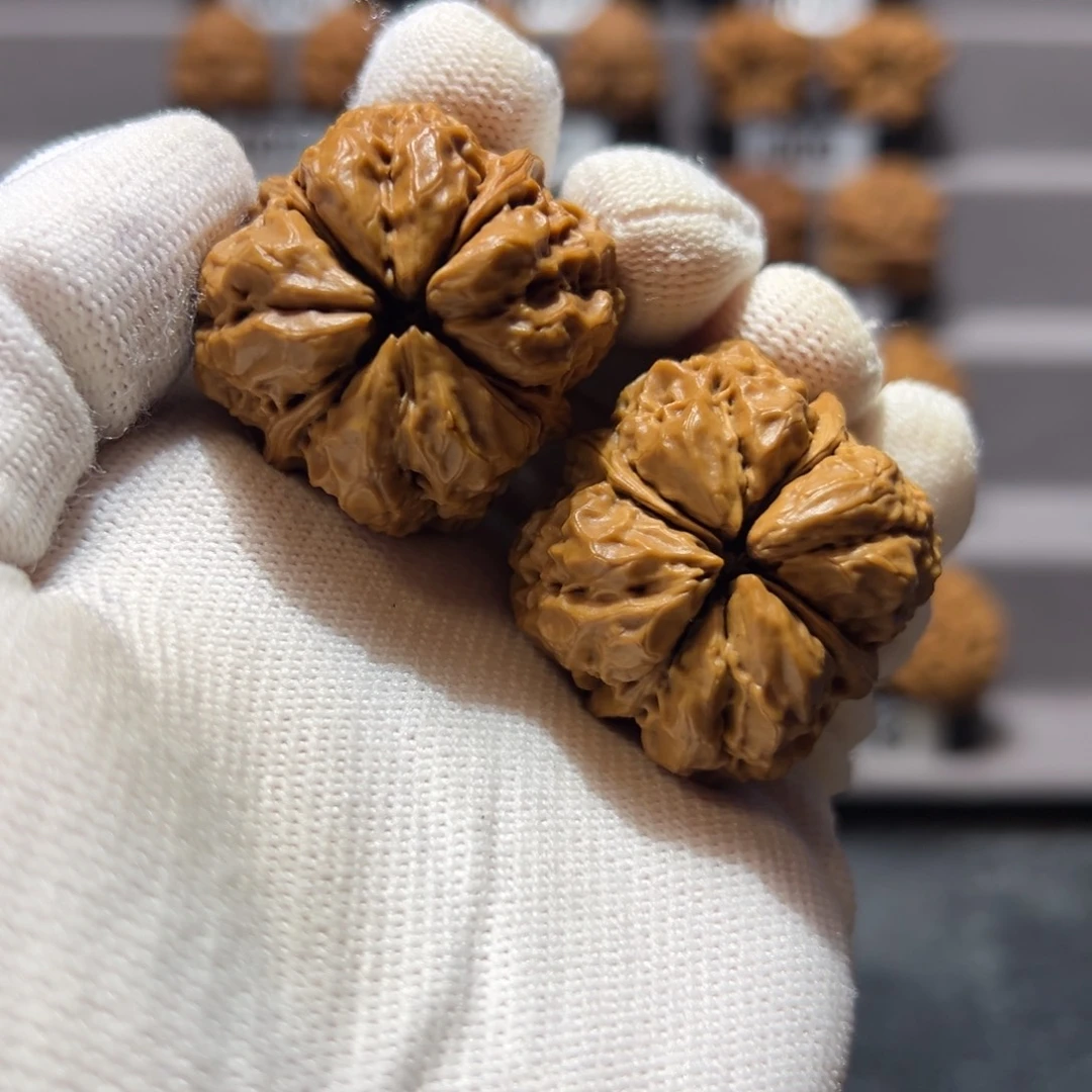 文玩核桃把件37mm铁四角