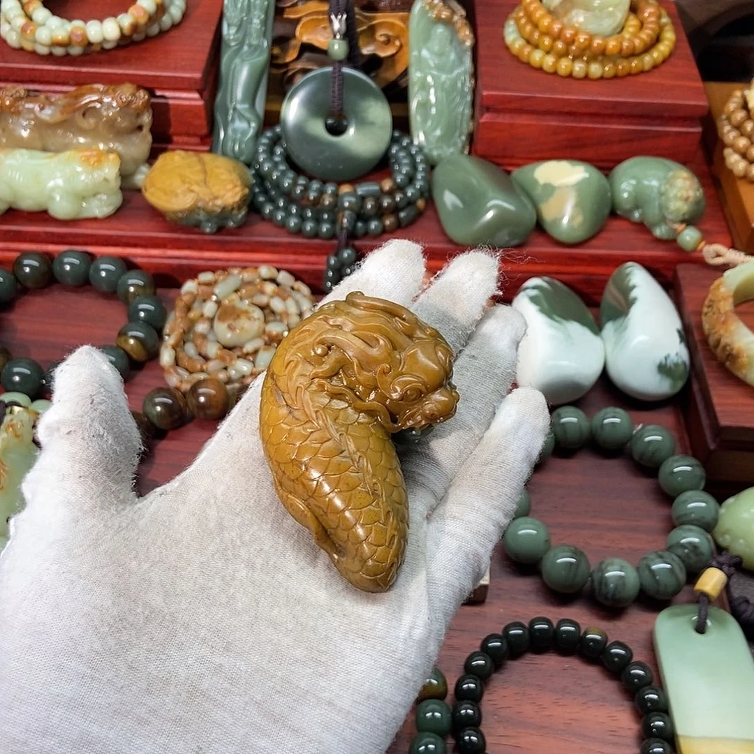 岫岩河磨玉（透闪石质玉）未镶嵌颈饰