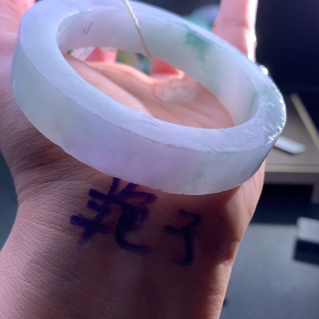 未镶嵌翡翠手镯定制翡翠