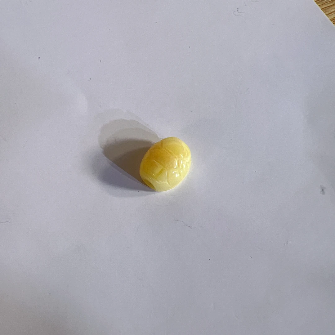 天然蜜蜡富甲通孔雕件裸石（1件）多样性发一