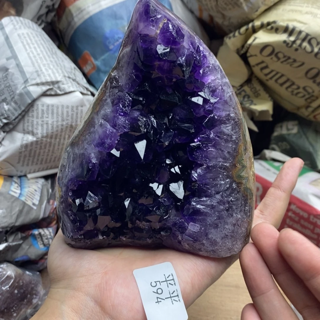 紫晶未镶嵌大型摆件（非配饰）