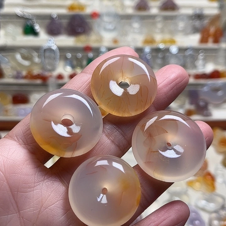 玛瑙/玉髓未镶嵌颈饰有包容 多样性发货 发一个 福利不退换哦