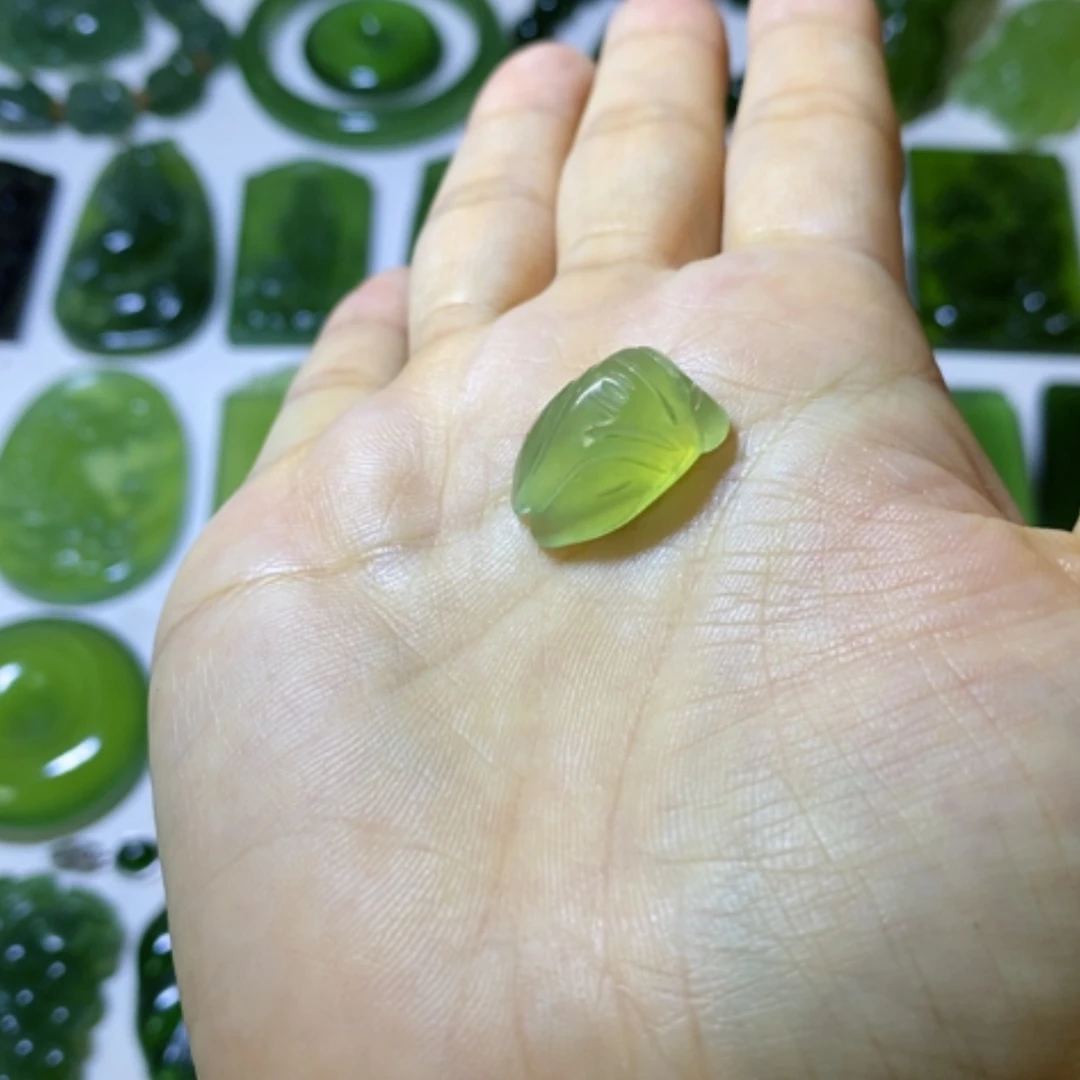 【闪购商品】未镶嵌蛇纹石玉颈饰