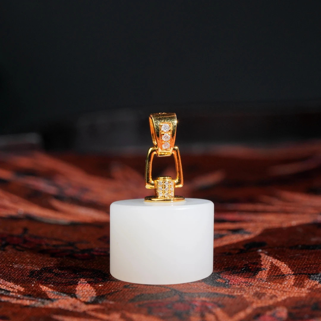 【鹿鸣】18k金羊脂白特细圆柱吊坠 12*16mm不含链 LM09