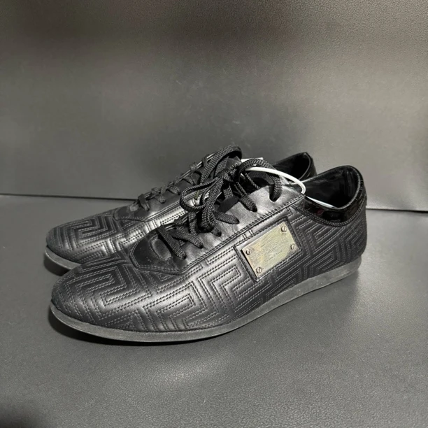 90新 VERSACE/范思哲 39-40码/牛皮 低帮男款休闲鞋 黑色