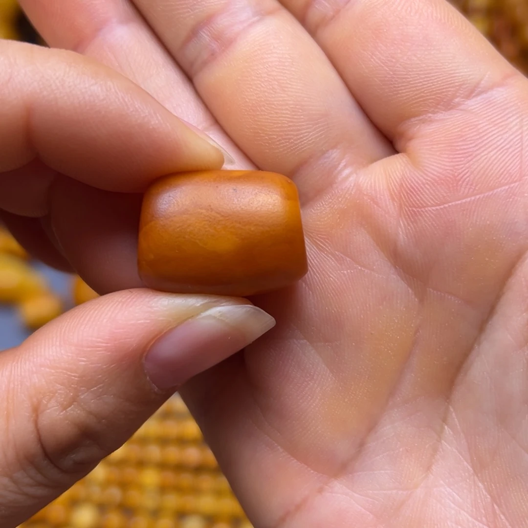 琥珀未镶嵌吊坠(不含链)