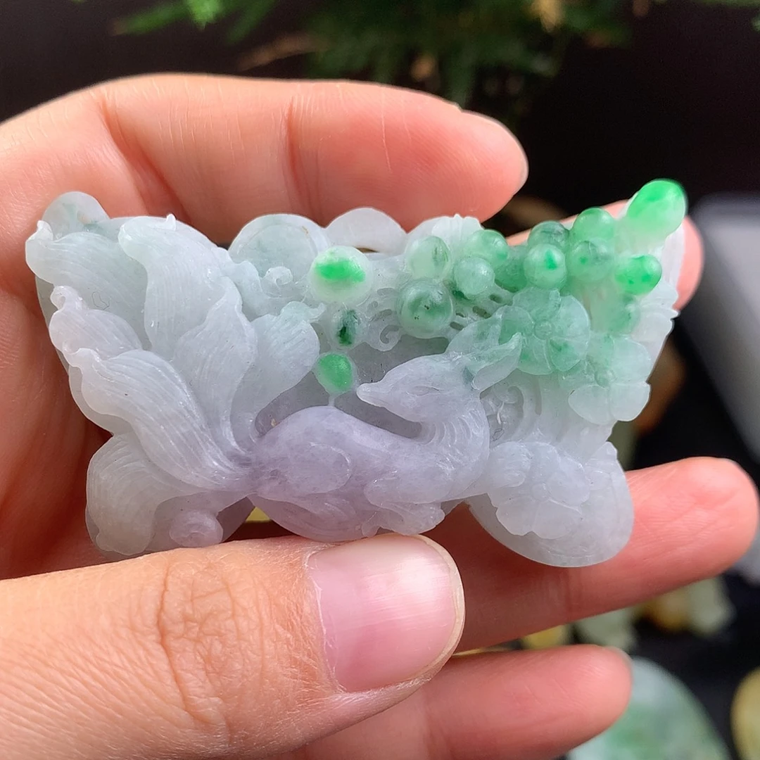 定制翡翠未镶嵌九尾狐