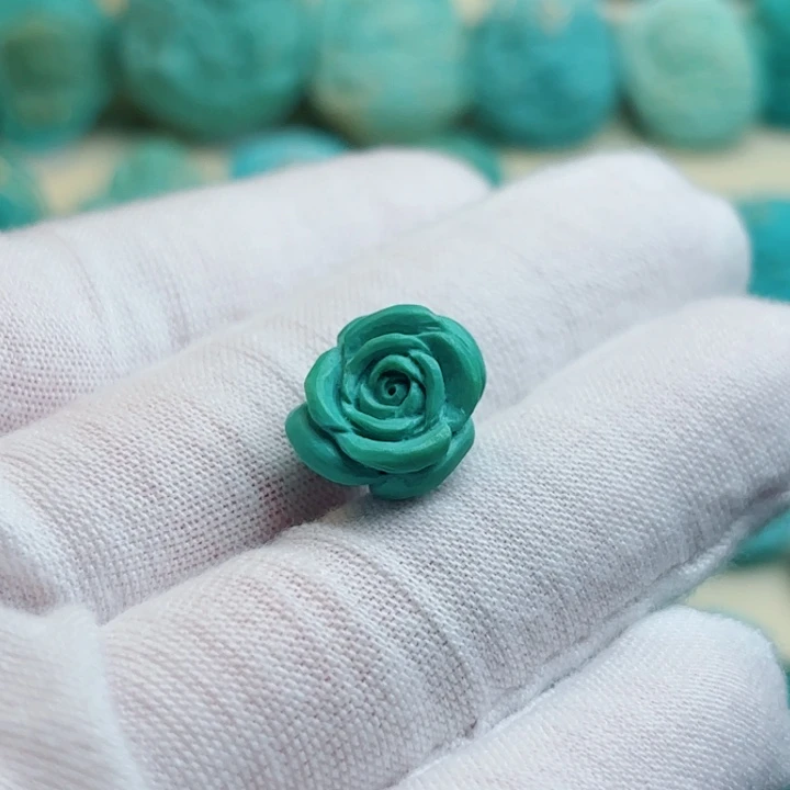 未镶嵌绿松石珠宝奇石