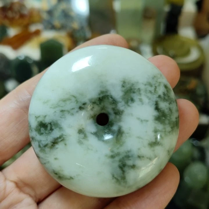 岫玉未镶嵌挂坠款式