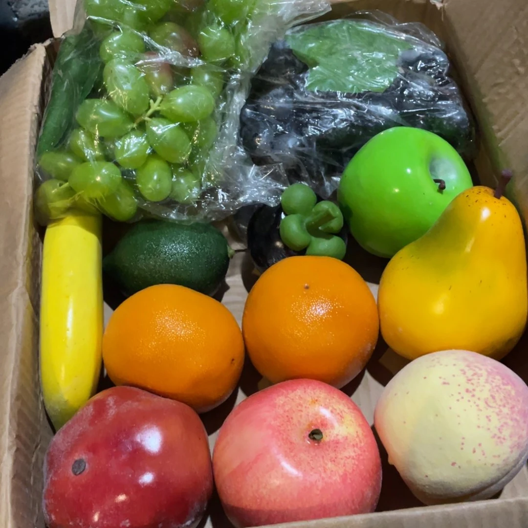 陶瓷花瓶，仿真绿植。