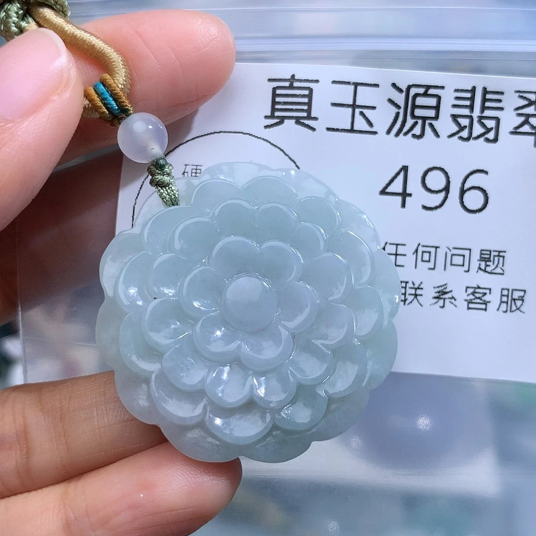 翡翠未镶嵌颈饰496。