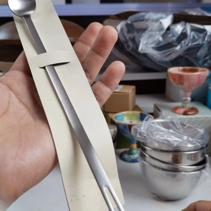 尹****?勺子两用。。。。。。。。。。