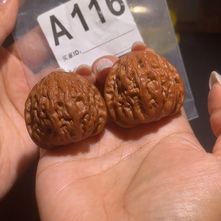 文玩核桃吊坠铁锤妹妹A116