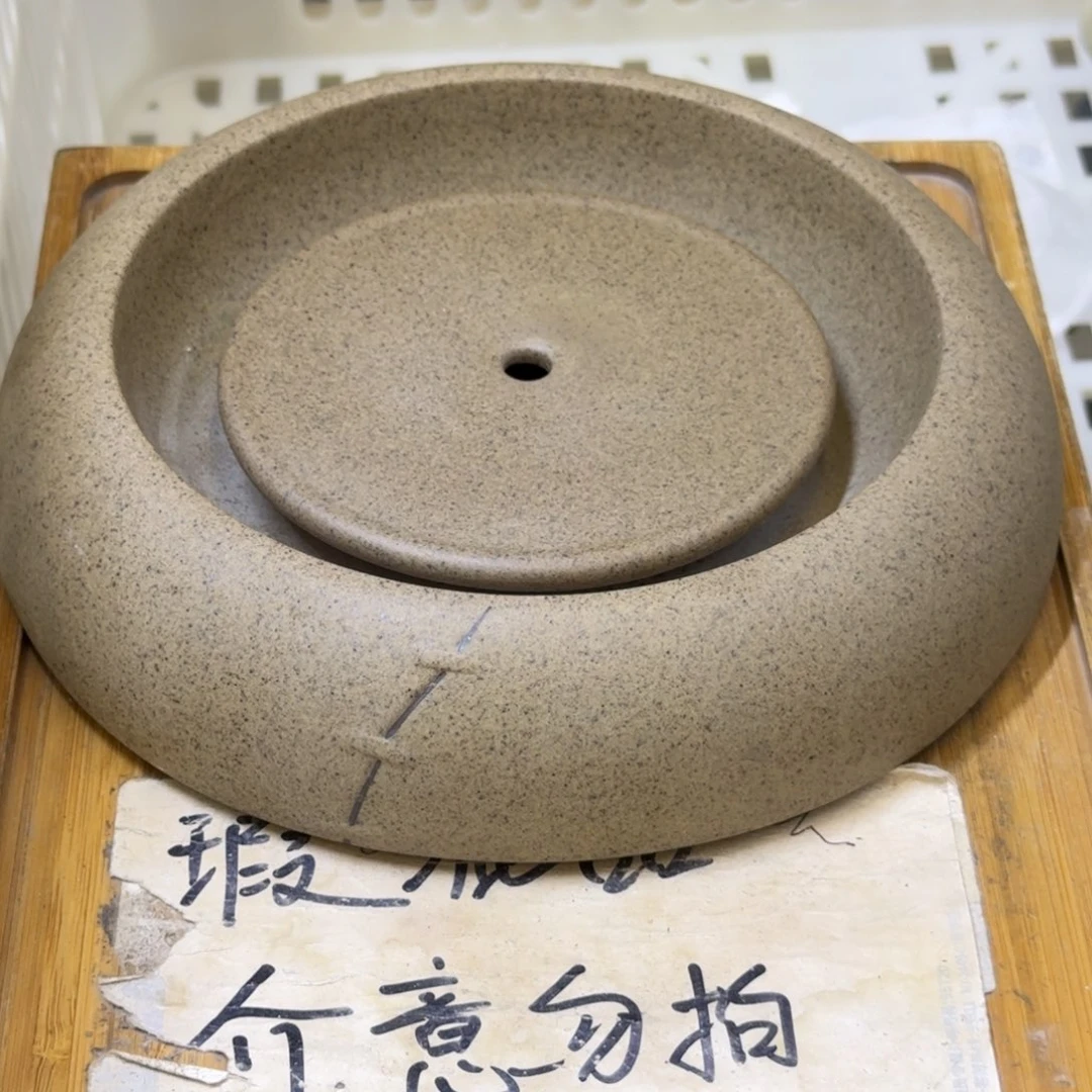 微瑕疵介意勿拍陶瓷器皿A