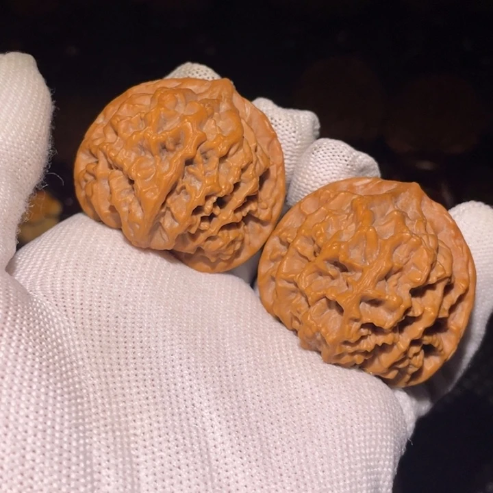 文玩核桃把件秦岭帝王官帽40
