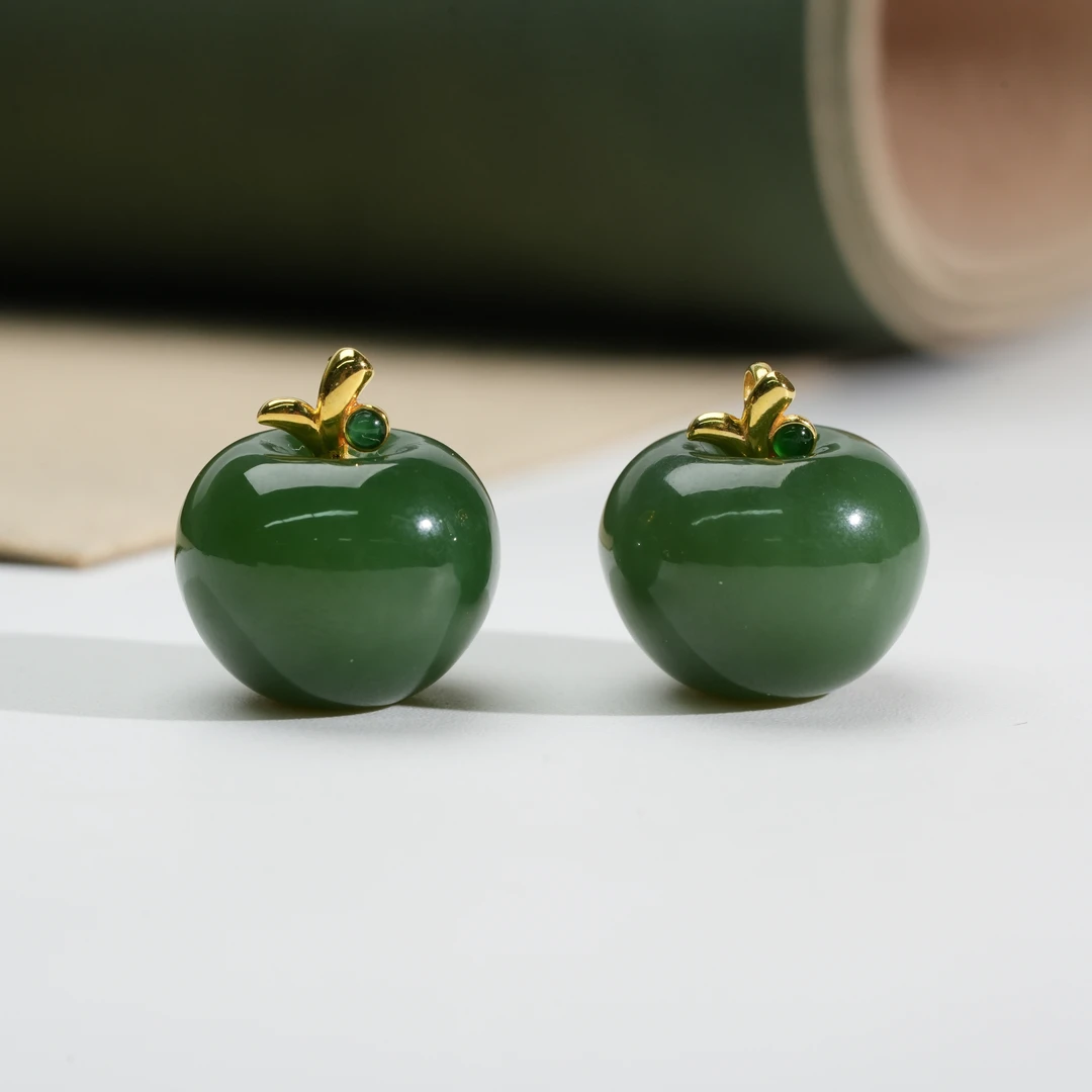 【小北珠宝】18K金和田玉吊坠约11*15mm【多样性发一件】12-AH54X769