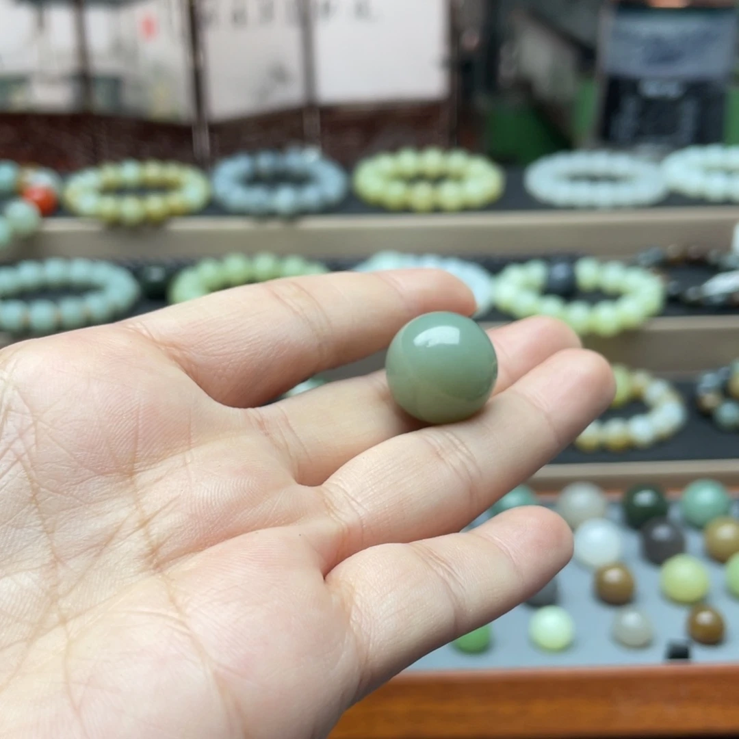 和田玉单珠18未镶嵌拒****己