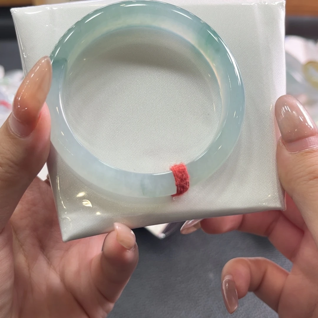 翡翠未镶嵌手镯52正圈