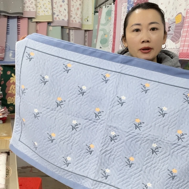 棉特价促销浅蓝色小花