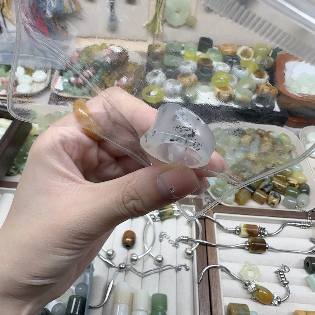 蛇纹石玉未镶嵌岫玉17.3内径