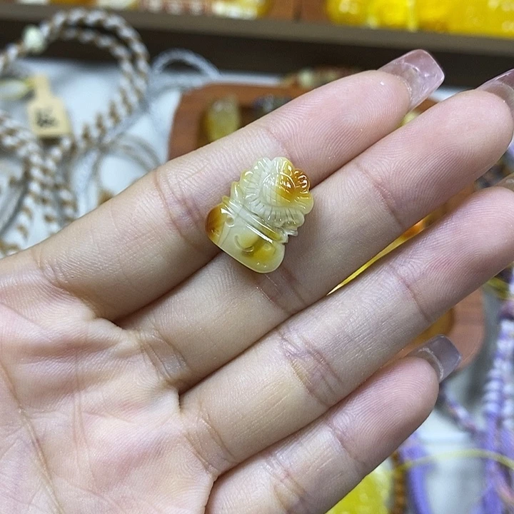 吊坠橄榄核向日葵盆栽47