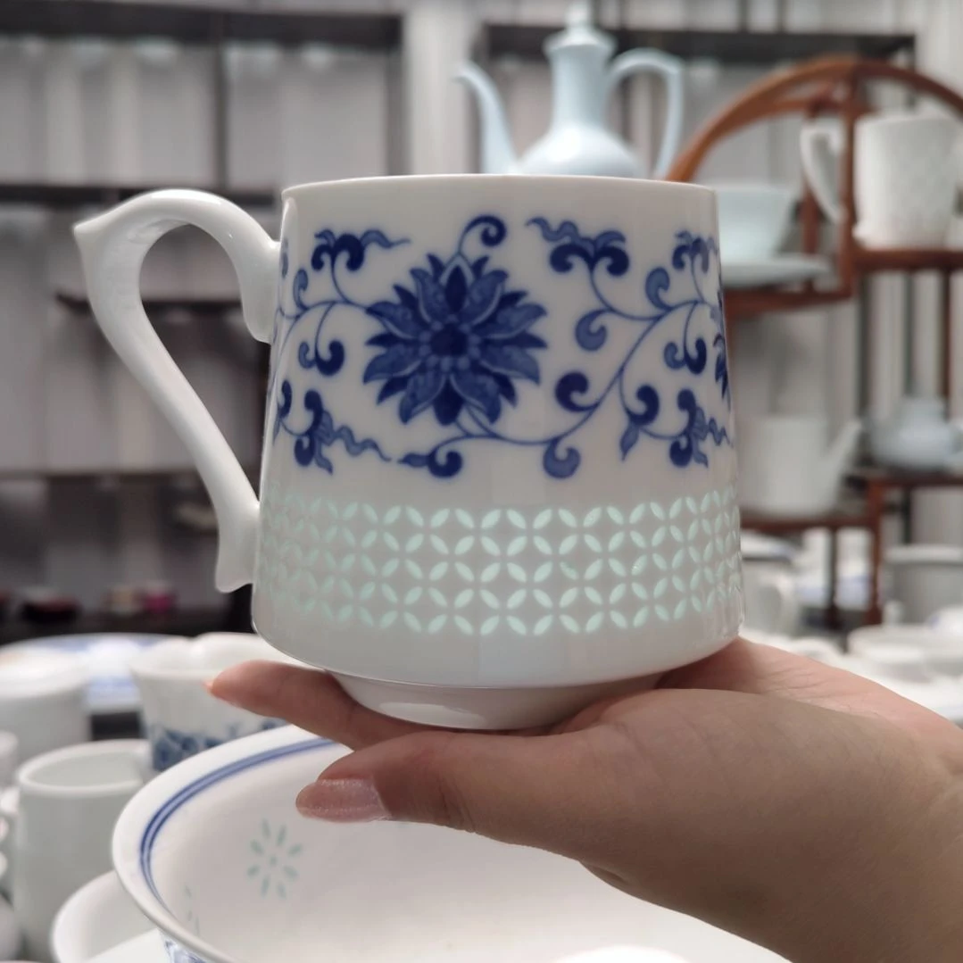 瓷缠枝莲茶漏杯身一个