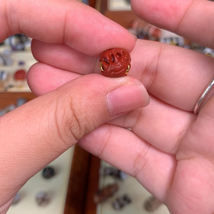 颈饰未镶嵌南红玛瑙30吞噬