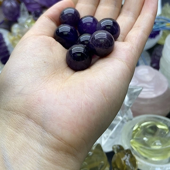未镶嵌颈饰水晶摆件