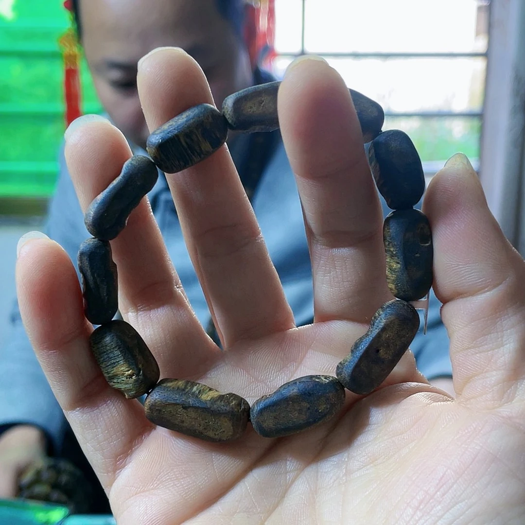 沉香手串海南老白棋板头留疤单圈1.0/11克多样性发一